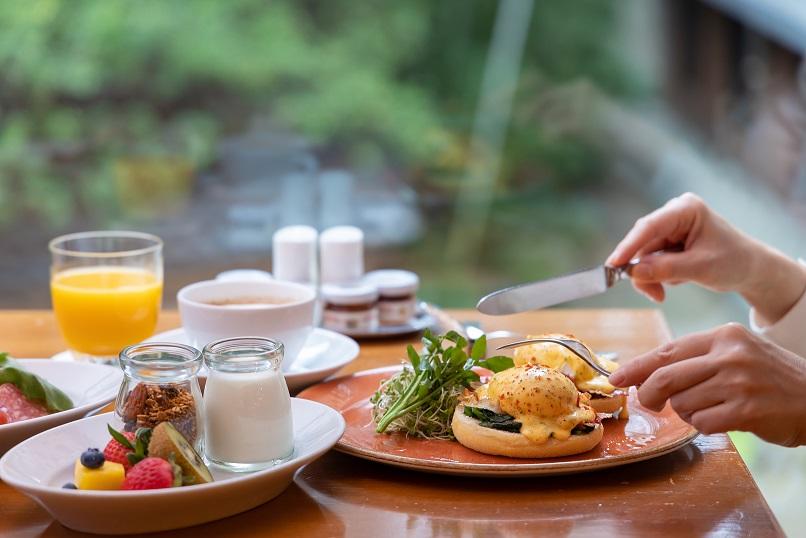 Breakfast light.jpg